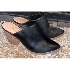 Abound Black Mules with Tan Block Heel